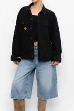 Load image into Gallery viewer, Vintage x Made in Hong Kong x HARD ROCK HOTEL Black Denim Jacket (S, M)