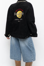 Load image into Gallery viewer, Vintage x Made in Hong Kong x HARD ROCK HOTEL Black Denim Jacket (S, M)