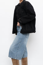 Load image into Gallery viewer, Vintage x Made in Hong Kong x HARD ROCK HOTEL Black Denim Jacket (S, M)
