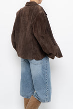 Load image into Gallery viewer, Vintage x MODERN ESSENTIALS Brown Suede Jacket (XS-M)