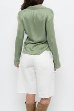 Load image into Gallery viewer, Vintage x Pale Green Silk Blouse (S, M)