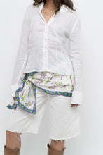 Load image into Gallery viewer, Vintage x Made in Canada x FRANCO MIRABELLI White Linen Fitted Blouse (S)