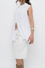 Load image into Gallery viewer, Vintage x White Tiered Linen Sleeveless Buttonup (S, M)