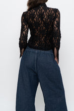 Load image into Gallery viewer, Vintage x RW&amp;CO Black Floral Cinched Mesh Buttonup (XS, S)