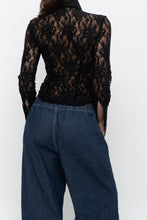 Load image into Gallery viewer, Vintage x RW&amp;CO Black Floral Cinched Mesh Buttonup (XS, S)