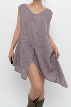Load image into Gallery viewer, Vintage x Made in Italy x COULEUR Pink Striped Linen Dress (S-L)