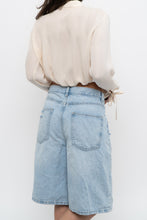 Load image into Gallery viewer, Vintage x EMANUEL UNAGRO Cropped Cream Silk Blouse (XS, S)