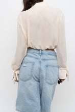 Load image into Gallery viewer, Vintage x EMANUEL UNAGRO Cropped Cream Silk Blouse (XS, S)