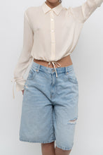 Load image into Gallery viewer, Vintage x EMANUEL UNAGRO Cropped Cream Silk Blouse (XS, S)
