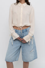 Load image into Gallery viewer, Vintage x EMANUEL UNAGRO Cropped Cream Silk Blouse (XS, S)