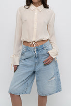 Load image into Gallery viewer, Vintage x EMANUEL UNAGRO Cropped Cream Silk Blouse (XS, S)