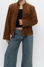 Load image into Gallery viewer, Vintage x VALERIE STEVENS Camel Suede Leather Jacket (S, M)