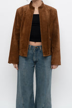 Load image into Gallery viewer, Vintage x VALERIE STEVENS Camel Suede Leather Jacket (S, M)