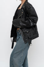 Load image into Gallery viewer, Vintage x Made in India x WILSONS Black Heavy Leather Biker Jacket (M, L)
