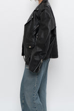 Load image into Gallery viewer, Vintage x Made in India x WILSONS Black Heavy Leather Biker Jacket (M, L)