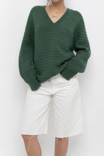 Load image into Gallery viewer, Vintage x Heathered Dark-Green Handmade Knit Sweater (XS-L)
