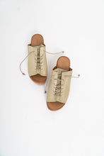 Load image into Gallery viewer, Vintage x Olive Leather Platform Sandals (10)