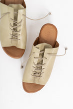 Load image into Gallery viewer, Vintage x Olive Leather Platform Sandals (10)