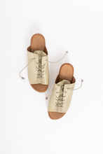 Load image into Gallery viewer, Vintage x Olive Leather Platform Sandals (10)