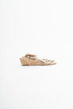 Load image into Gallery viewer, Vintage x NY TRANSIT Shell Sandals (7)