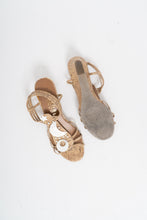 Load image into Gallery viewer, Vintage x NY TRANSIT Shell Sandals (7)