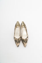 Load image into Gallery viewer, Vintage x STUART WEITZMAN Leopard Stilettos (7, 7.5)