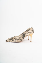 Load image into Gallery viewer, Vintage x STUART WEITZMAN Leopard Stilettos (7, 7.5)