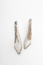 Load image into Gallery viewer, Vintage x SPRING Deadstock Silver Stiletto Boots (5, 5.5)