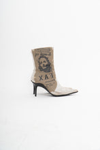 Load image into Gallery viewer, Vintage x SPRING Deadstock Silver Stiletto Boots (5, 5.5)