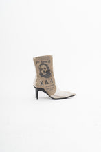 Load image into Gallery viewer, Vintage x SPRING Deadstock Silver Stiletto Boots (5, 5.5)