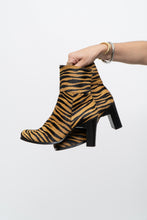 Load image into Gallery viewer, Vintage x VALERIE STEVENS Zebra Pony Hair Boots (7)