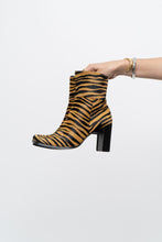 Load image into Gallery viewer, Vintage x VALERIE STEVENS Zebra Pony Hair Boots (7)