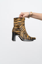 Load image into Gallery viewer, Vintage x VALERIE STEVENS Zebra Pony Hair Boots (7)