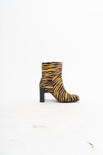 Load image into Gallery viewer, Vintage x VALERIE STEVENS Zebra Pony Hair Boots (7)