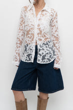 Load image into Gallery viewer, DIANE VON FURSTENBURG x White Lace Blouse (XS, S)