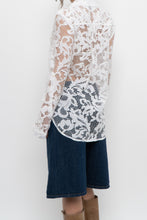 Load image into Gallery viewer, DIANE VON FURSTENBURG x White Lace Blouse (XS, S)