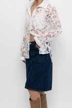 Load image into Gallery viewer, DIANE VON FURSTENBURG x White Lace Blouse (XS, S)