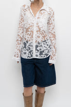 Load image into Gallery viewer, DIANE VON FURSTENBURG x White Lace Blouse (XS, S)