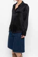 Load image into Gallery viewer, REFORMATION x Black Silk Blouse (XS, S)