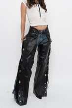 Load image into Gallery viewer, Vintage x Made in USA x HARLEY DAVIDSON Black Leather Concho Chaps (S)