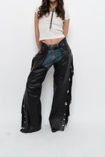 Load image into Gallery viewer, Vintage x Made in USA x HARLEY DAVIDSON Black Leather Concho Chaps (S)