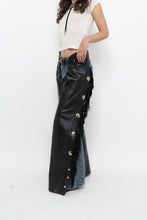 Load image into Gallery viewer, Vintage x Made in USA x HARLEY DAVIDSON Black Leather Concho Chaps (S)