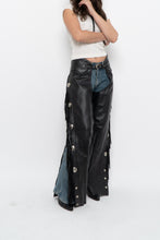Load image into Gallery viewer, Vintage x Made in USA x HARLEY DAVIDSON Black Leather Concho Chaps (S)