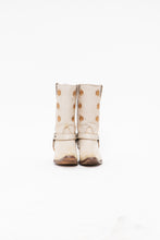 Load image into Gallery viewer, Vintage x Cream Floral Embroidered Leather Cowboy Boots (6, 6.5)
