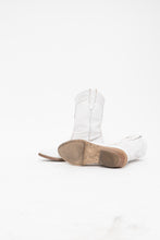 Load image into Gallery viewer, Vintage x STEVE MADDEN White Leather Cowboy Boots (7-8)
