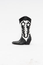 Load image into Gallery viewer, Vintage x Black &amp; White Leather Cowboy Boots (6.5, 7)