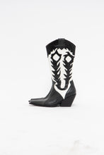 Load image into Gallery viewer, Vintage x Black &amp; White Leather Cowboy Boots (6.5, 7)