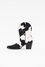 Load image into Gallery viewer, Vintage x STEVE MADDEN Cow Print Pony Hair Cowboy Boots (7.5, 8)