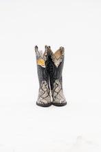 Load image into Gallery viewer, Vintage x Made in Canada x Deadstock Black, Snakeskin Leather Cowboy Boots (7)