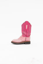 Load image into Gallery viewer, Vintage x LUCCHESE Pink Leather Ostrich Cowboy Boots (6, 6.5)